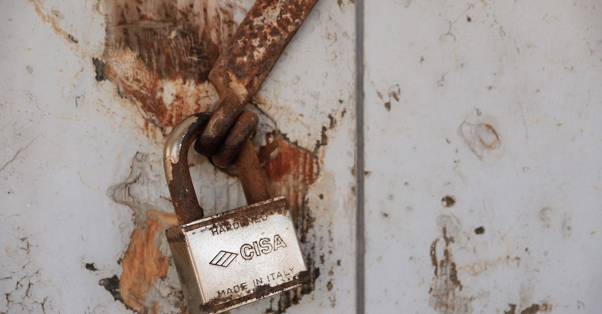 front door lock key — Greene County Locksmith